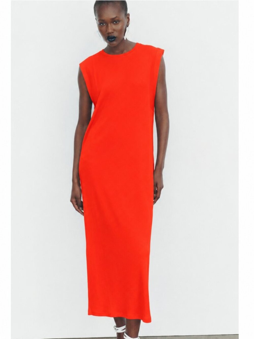 Zara Ribbed Midi Dress in Coral